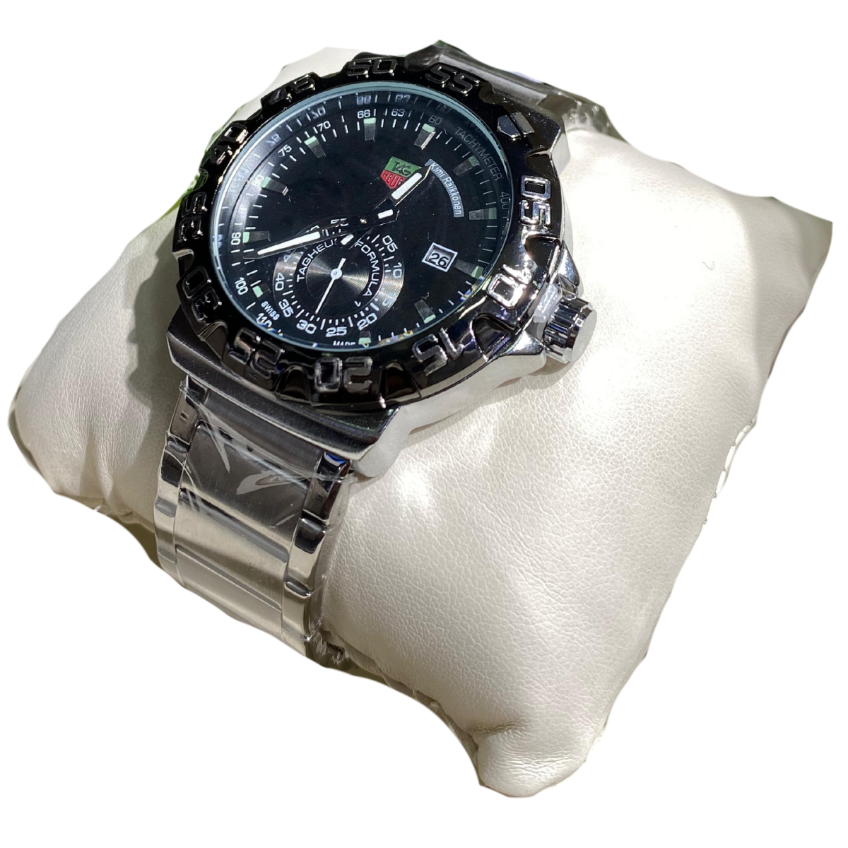 RELOJ TAG HEUER F1 CHRONO HOMBRE. La Elegancia y Precisión del RELOJ TAG HEUER F1 CHRONO HOMBRE En Onlineshoppingcenterg, entendemos que un reloj no es solo un accesorio, sino una declaración de estilo y elegancia. El RELOJ TAG HEUER F1 CHRONO HOMBRE es una pieza de alta calidad que combina la precisión suiza con un diseño deportivo y moderno. Si estás interesado en comprar este modelo icónico, aquí te damos todos los detalles para que tomes la mejor decisión.  ¿Por Qué Elegir un RELOJ TAG HEUER F1 CHRONO HOMBRE? Un Reloj de Alta Calidad y Precisión Suiza El TAG Heuer Formula 1 Chronograph es conocido por su increíble precisión gracias al movimiento de cuarzo suizo que asegura que siempre llegues a tiempo. Los materiales de alta calidad, como la caja de acero inoxidable y el cristal de zafiro resistente a los arañazos, hacen que el Reloj Formula 1 TAG Heuer Precio esté justificado para aquellos que valoran la durabilidad y la elegancia.  Diseño Deportivo y Versátil El TAG Heuer Formula 1 Quartz es famoso por su estilo deportivo, inspirado en el mundo de las carreras de Fórmula 1. La línea TAG Heuer F1 Vintage incluye modelos que han resistido la prueba del tiempo, manteniendo su popularidad entre los amantes de los relojes. El TAG Heuer Formula 1 Red Bull, por ejemplo, ofrece un diseño llamativo con colores vibrantes que recuerdan a la famosa escudería de Fórmula 1.  Características Destacadas del RELOJ TAG HEUER F1 CHRONO HOMBRE Resistencia al Agua y Alta Durabilidad El TAG Heuer Formula 1 Professional 200m es perfecto para los que buscan un reloj resistente al agua, ya que soporta hasta 200 metros de profundidad, ideal para deportes acuáticos o uso diario. Además, el modelo TAG Heuer CAZ1010 destaca por su diseño robusto, preparado para soportar las condiciones más exigentes.